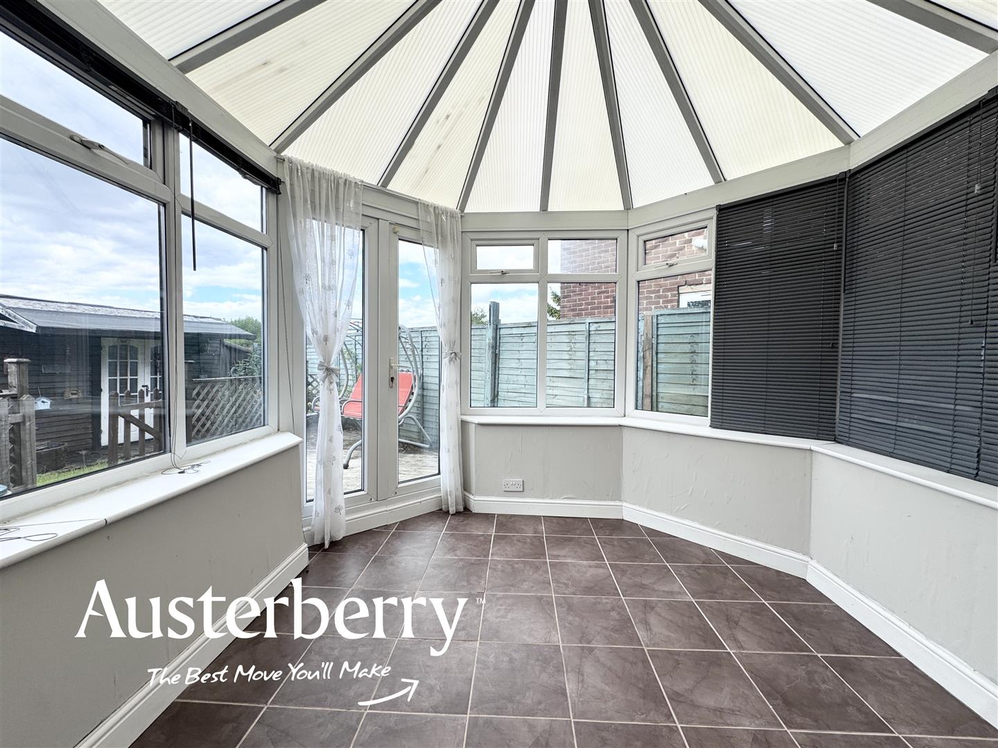 3 bed property in Brickfield Place, Stoke-On-Trent